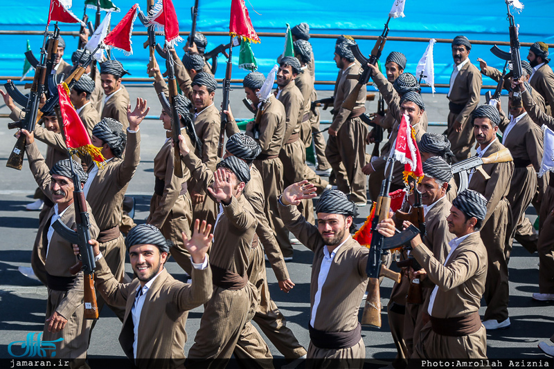 مراسم رژه نیروهای مسلح در جوار حر مطهر امام خمینی(س)