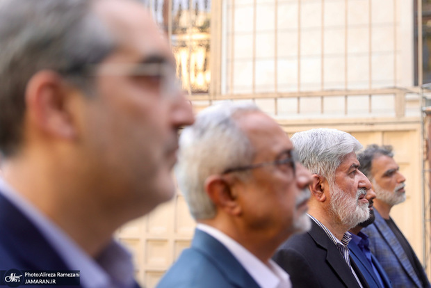 علی مطهری: لاریجانی تلاش کرد جنگ نشود؛ طرحی هم به عمان برد/ او معتقد بود در طول جنگ رمضان باید مذاکره کنیم/ محمد نهاوندیان: بزرگترین آفت امروز سوءاستفاده از دین برای مقاصد جنایتکارانه است/ علیرضا قزوه: لاریجانی واقعاً می‌توانست رئیس‌جمهور خوبی باشد