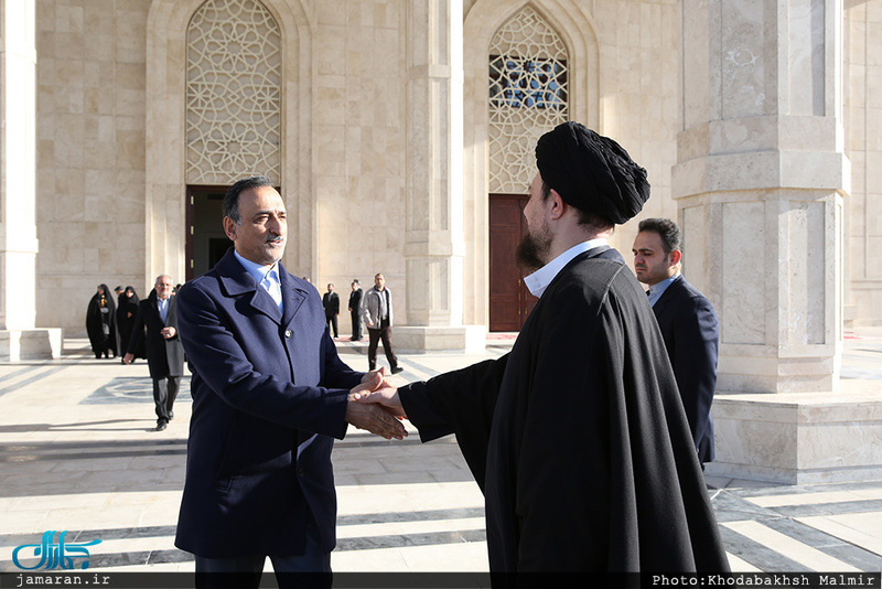 حاشیه تجدید میثاق رئیس جمهور و هیئت دولت با آرمان های امام خمینی(س) 