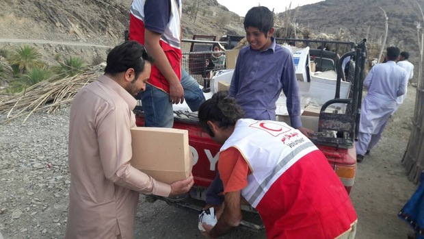 ارائه خدمات آموزشی و حمایتی رایگان هلال احمر نیکشهر در مناطق محروم