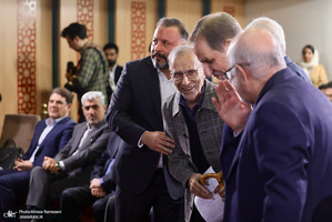 نشست رو‌نمایی کتاب در اندیشه ایران