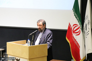 بازدید دبیرمجمع تشخیص مصلحت نظام از بیت و زادگاه امام خمینی(س) - محسن رضایی