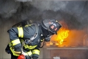 14 نفر به دلیل آتش‌سوزی واحدهای تجاری - مسکونی در بندر انزلی مصدوم شدند