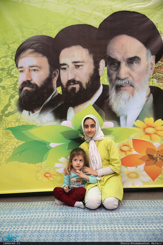 بازدید گردشگران نوروزی از بیت امام خمینی(س) در جماران 