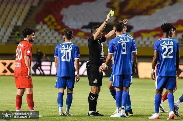 بیانیه باشگاه استقلال علیه هواداران تراکتور