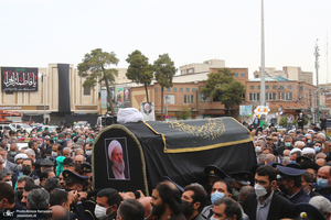 مراسم تشییع و خاکسپاری پیکر آیت الله ری شهری (ره) در حرم حضرت عبدالعظیم حسنی (ع)