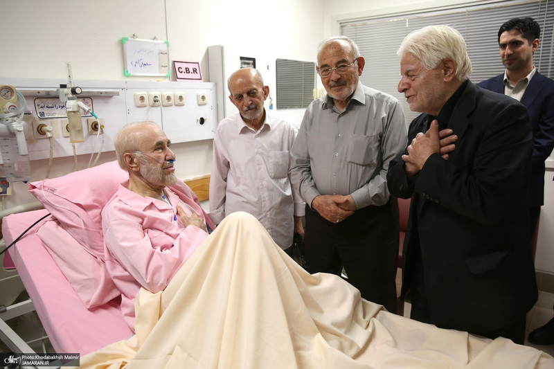 عیادت جمعی از شخصیت های سیاسی و فرهنگی از سید محمد خاتمی - 2