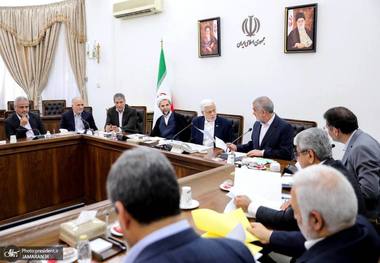 جلسه مشترک معاونین اول سران قوا/ ارائه گزارش عملکرد و اقدامات هیئت تصفیه تعاونی‌های منحل شده/ بررسی رفع موانع تردد ایرانیان خارج از کشور به داخل کشور/عارف: مسیر خدمت‌رسانی به مردم با وحدت و هماهنگی سه قوه هموارتر می‌شود