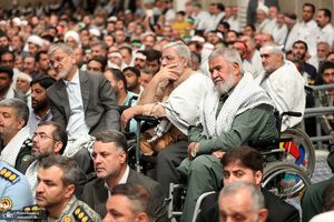 دیدار پیشکسوتان و فعالان دفاع مقدس و مقاومت با رهبر انقلاب