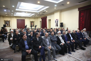 دیدار وزیر و کارکنان وزارت نیرو با سید حسن خمینی