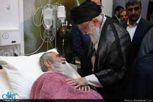 عیادت رهبر معظم انقلاب از آیت‌الله العظمی مظاهری