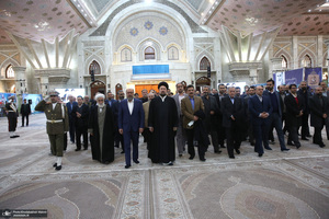 دیداررئیس و جمعی از کارکنان بنیاد مستضعفان با سید حسن خمینی