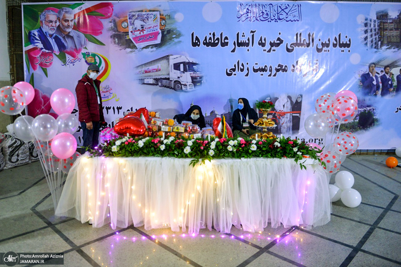 مراسم اهدای 2313 سری جهیزیه در جوار حرم امام خمینی(س)