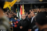 حضور علی لاریجانی بر مزار شهید سید حسن نصرالله (10)