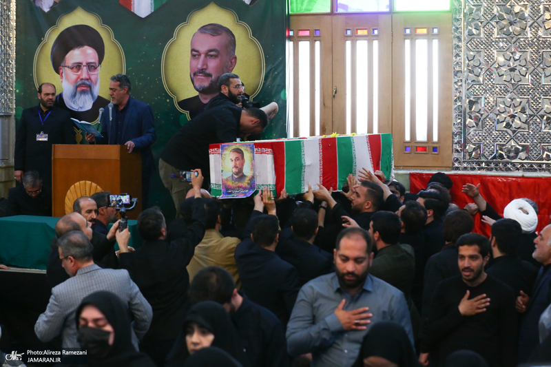مراسم خاکسپاری شهید حسین امیرعبداللهیان در حرم حضرت عبدالعظیم حسنی (ع)