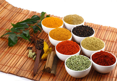 با ادویه‌های دم دستی از پوشت خود مراقبت کنید