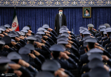 دیدار جمعی از فرماندهان نیروی هوایی و پدافند هوایی ارتش با رهبر معظم انقلاب