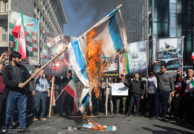 راهپیمایی باشکوه 13 آبان در تهران -2