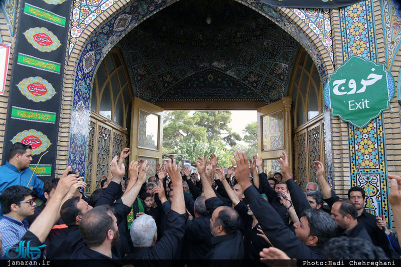 عزاداری ظهر عاشورا در حرم مطهر حضرت فاطمه معصومه(س)