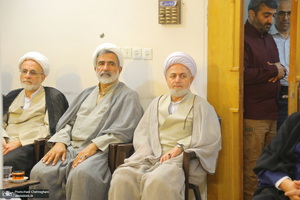 نشست علمی با موضوع  امام خمینی(ره) نهضت و نظام اسلامی