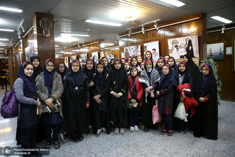 تجدید میثاق اقشار مختلف مردم با آرمان های حضرت امام(س) در حسینیه جماران