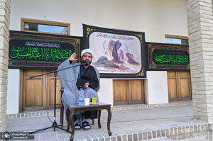 عزاداری اباعبدالله الحسین(ع) در بیت امام خمینی در خمین