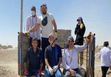  توزیع بسته های غذایی و بهداشتی  به روستاهای مرزی از سوی جمعی از ورزشکاران