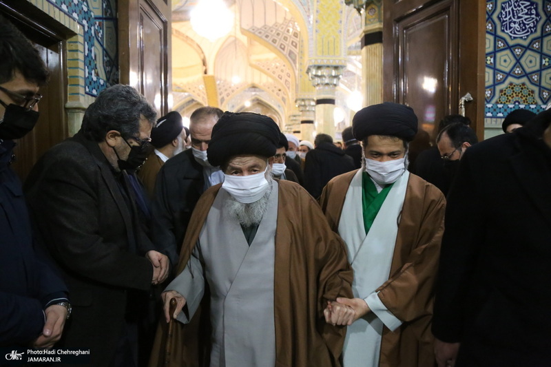 حضور مراجع و علما در مسجد امام حسن عسکری(ع) در پی ارتحال آیت الله العظمی صافی(ره)