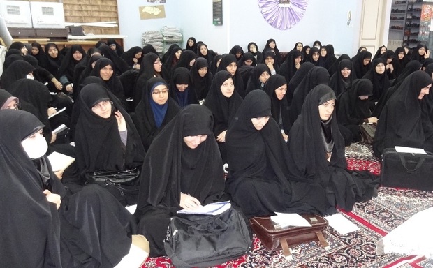 120 نفر در حوزه های علمیه خواهران استان مرکزی ثبت نام کردند