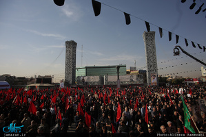 وداع باشکوه مردم تهران با شهید محسن حججی-3