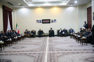 حاشیه تجدیدمیثاق رئیس جمهور و اعضای دولت با آرمان‌های بنیانگذار جمهوری اسلامی ایران