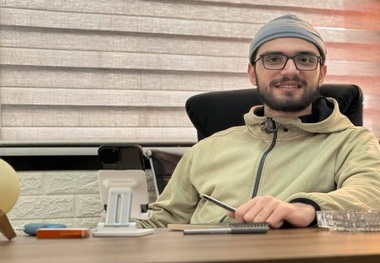 پسر جوانی که در بورس ضرر کرد و به خاطر بدهی سنگین جاسوس شد! + عکس