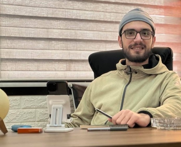 پسر جوانی که در بورس ضرر کرد و به خاطر بدهی سنگین جاسوس شد! + عکس