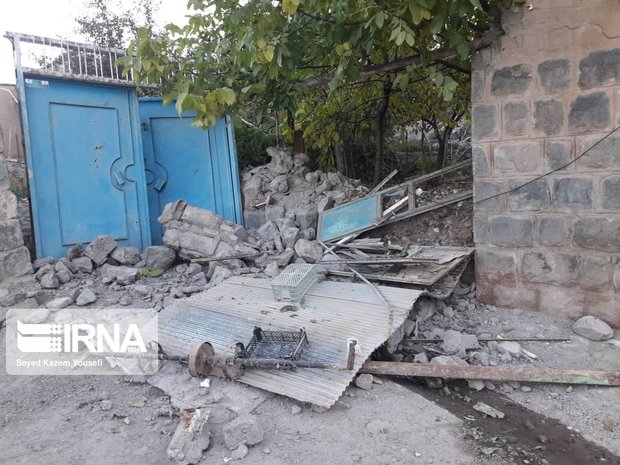 خسارت جزئی واحدهای مسکونی روستاهای هم‌مرز با کانون زلزله در بستان‌آباد