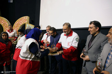 آیین تجلیل از داوطلبان جمعیت هلال احمر در خمین
