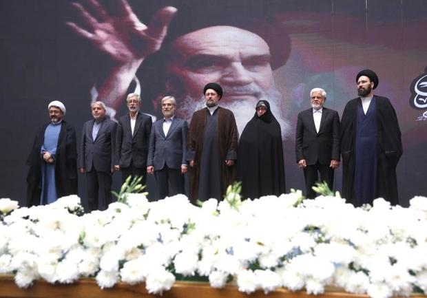 عارف: علینا الاهتمام الاکثر بأبعاد شخصیة الإمام الخمینی (رض)