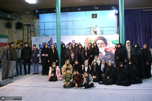 بازدید اقشار مختلف مردم از بیت امام خمینی در جماران