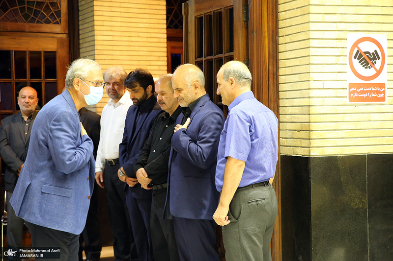 مراسم ختم مادر فرشاد مومنی