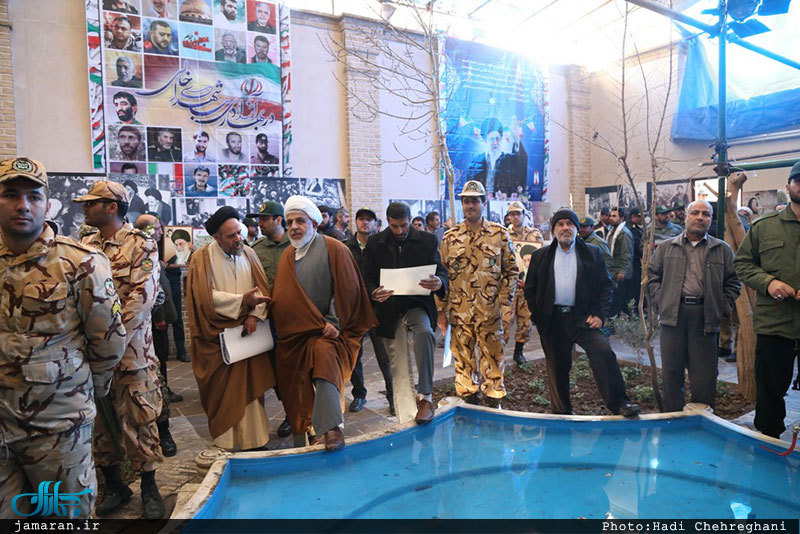 مراسم یوم الله 12 بهمن در بیت امام در قم 