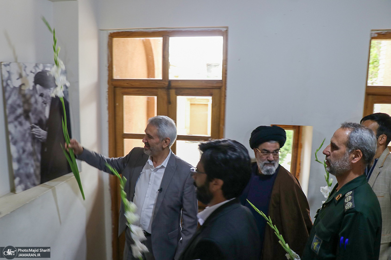 ادای احترام جامعه کارگری به مقام شامخ بنیانگذار جمهوری اسلامی ایران در خمین