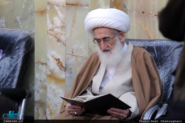  آیت‌الله العظمی نوری‌همدانی در نامه‌ای به پاپ: اگر حضرت عیسی (ع) در میان ما بودند، در برابر جنایات غزه سکوت می‌کردند؟ آیا در برابر این وقایع خشن، ضدبشری و دردناک، تنها نظاره‌گر باقی می‌ماندند و هیچ واکنشی از خود نشان نمی‌دادند؟