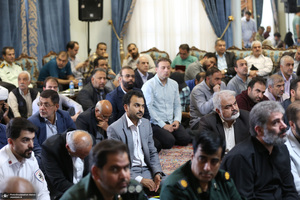 دیدار اعضا و دست اندرکاران ستاد مرکزی سی و ششمین سالگرد بزرگداشت امام خمینی با سید حسن خمینی