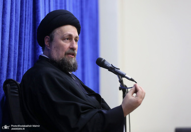 سید حسن خمینی: القاء می کنند ملت ایران در سال 1357 متوجه نبود چه کار می‌کند؛ الحمدلله همه چیز خوب بوده و جنونی به مردم دست داده و رژیم را از بین برده اند!/ اگر واقعا همه چیز خوب بود، چرا این کار را کردند؟! 