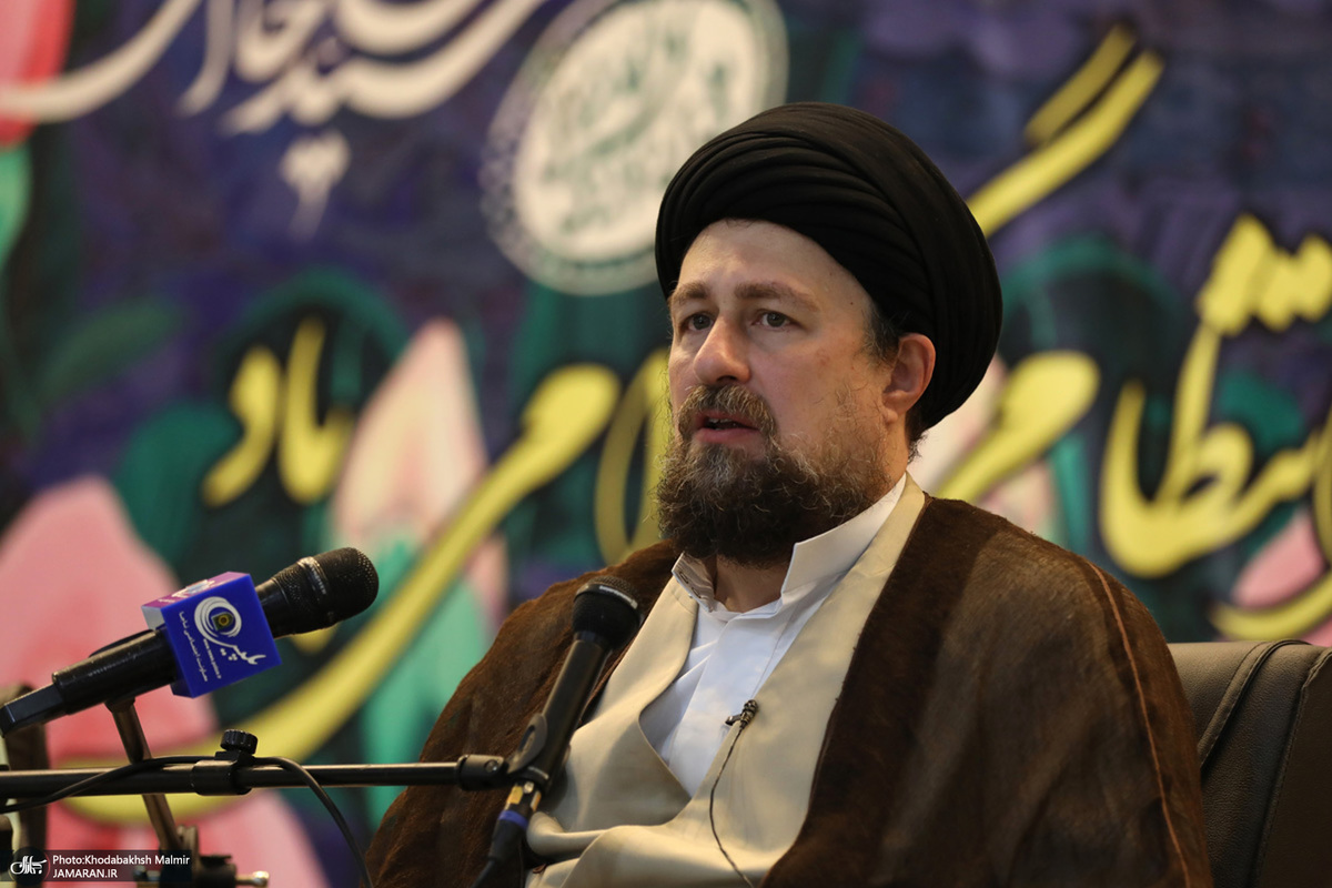 سید حسن خمینی: مردم باید امنیت را در همه حوزه ها احساس کنند/ امنیت پادگانی صحیح نیست؛ امنیت شهروندان صحیح است/ بسترهای ناامنی را باید در جامعه از بین برد/ دلیل عمده بالا رفتن سرقت، ناهنجاری، مشکلات اقتصادی است