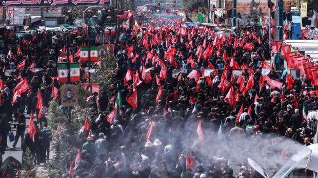  Millions of Iranians mark Arbaeen, call for vengeance for martyred Leader