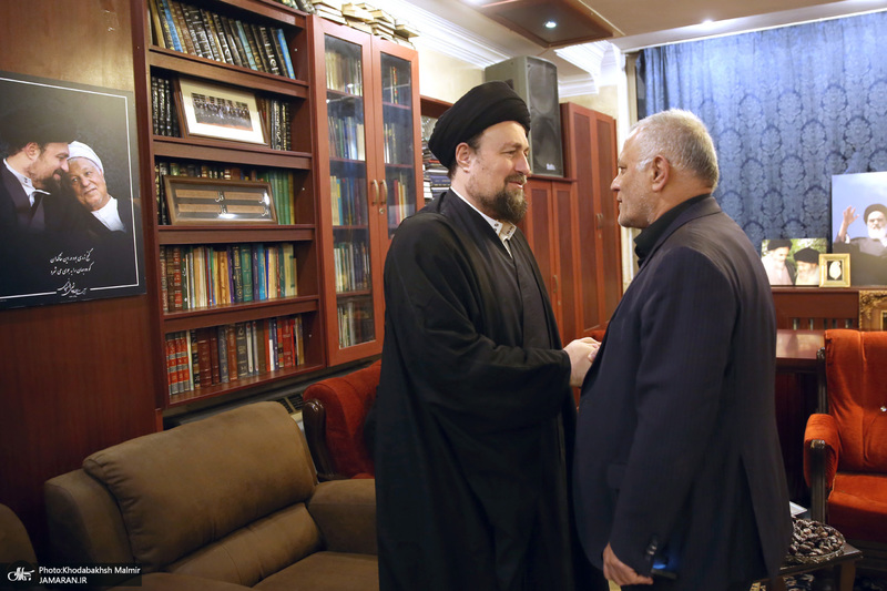 حضور شخصيت هاي سياسي در منزل مرحوم آیت الله بجنوردی 2