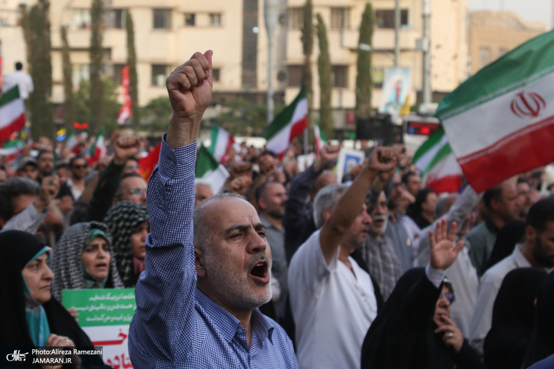 اجتماع مردمی در حمایت از رزمندگان مدافع