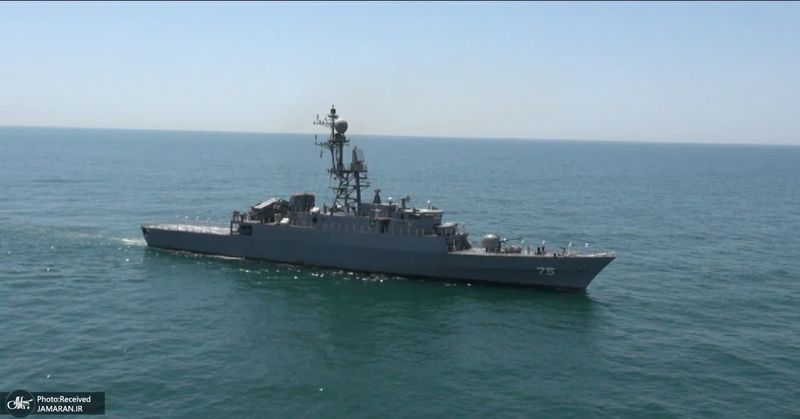 مراسم رژه دریایی ارتش بر کرانه خلیج فارس و در تنگه هرمز