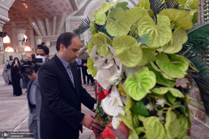 تجدید میثاق رئیس و کارکنان سازمان ثبت و احوال با آرمان های حضرت امام خمینی (س)