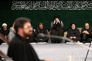 آخرین شب مراسم عزاداری حضرت اباعبدالله الحسین(ع) در حسینیه امام خمینی(ره)